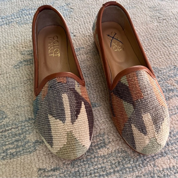 Garmentory Shoes - GARMENTORY WOMEN'S TURKISH KILIM LOAFER SIZE 7 NWOT